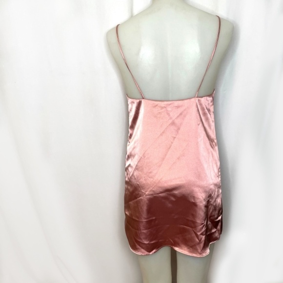 Pink Stretch Satin Mini Dress 🤍 - Picture 2 of 9